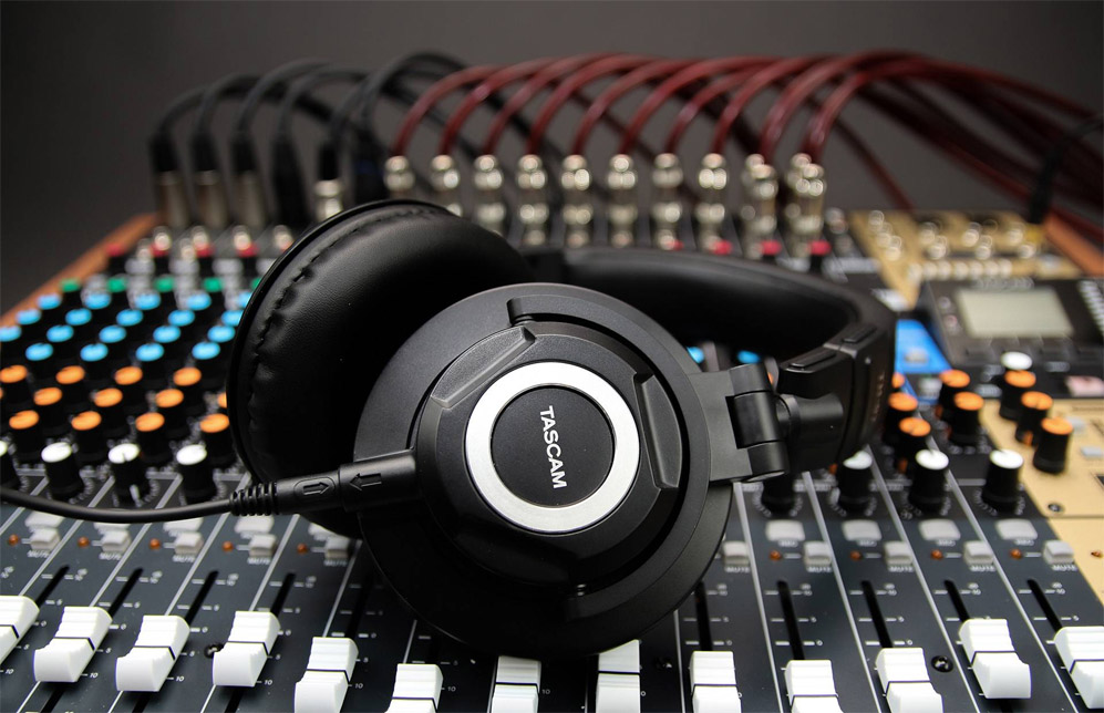 Tascam TH-07